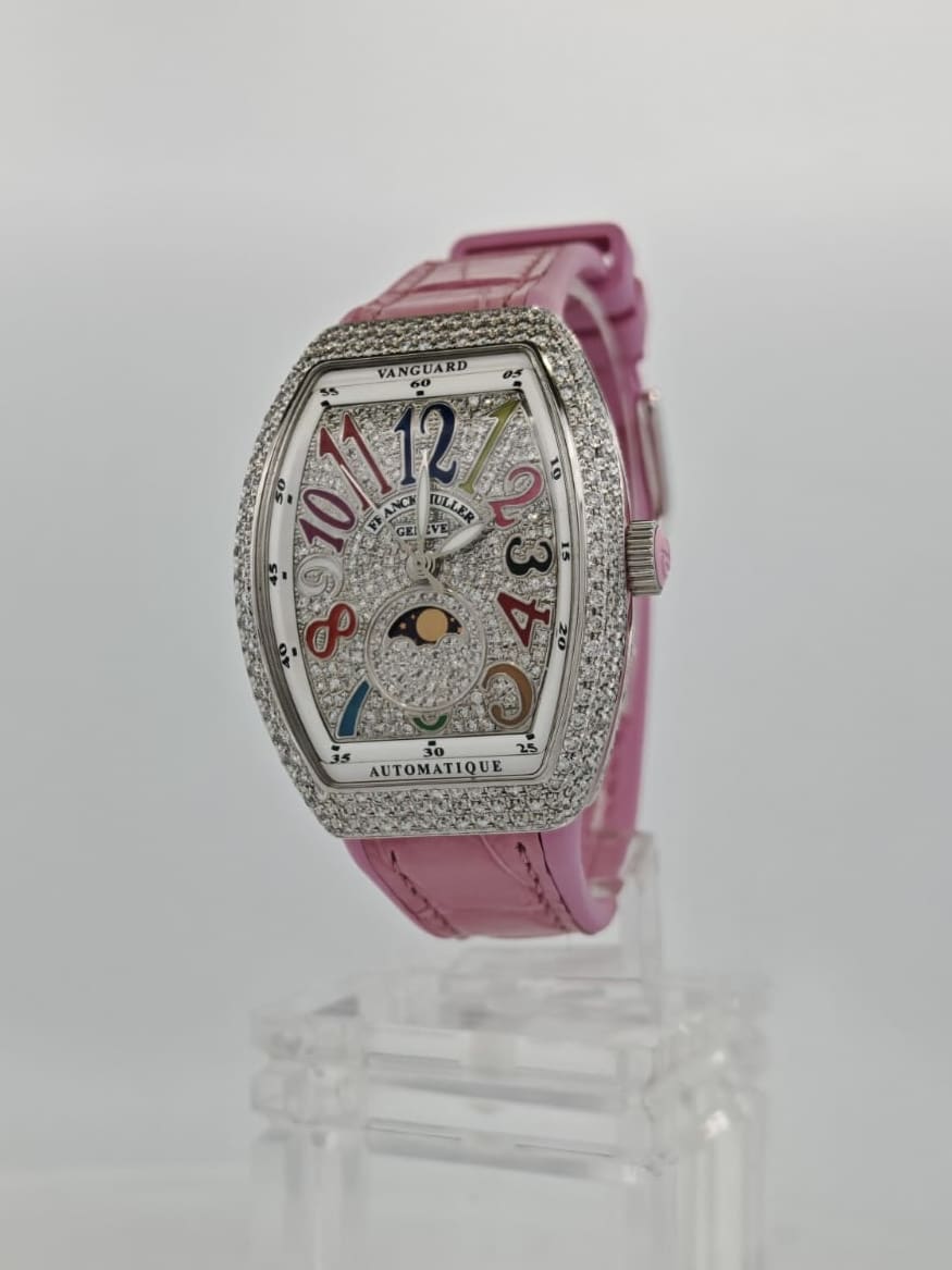 ساعة فرانك مولر فانغارد كلاسيك نسائية بمينا أزرق ثلجي و ماس مخصص V32 SC AT FO L AC – Custom Fixing Diamonds